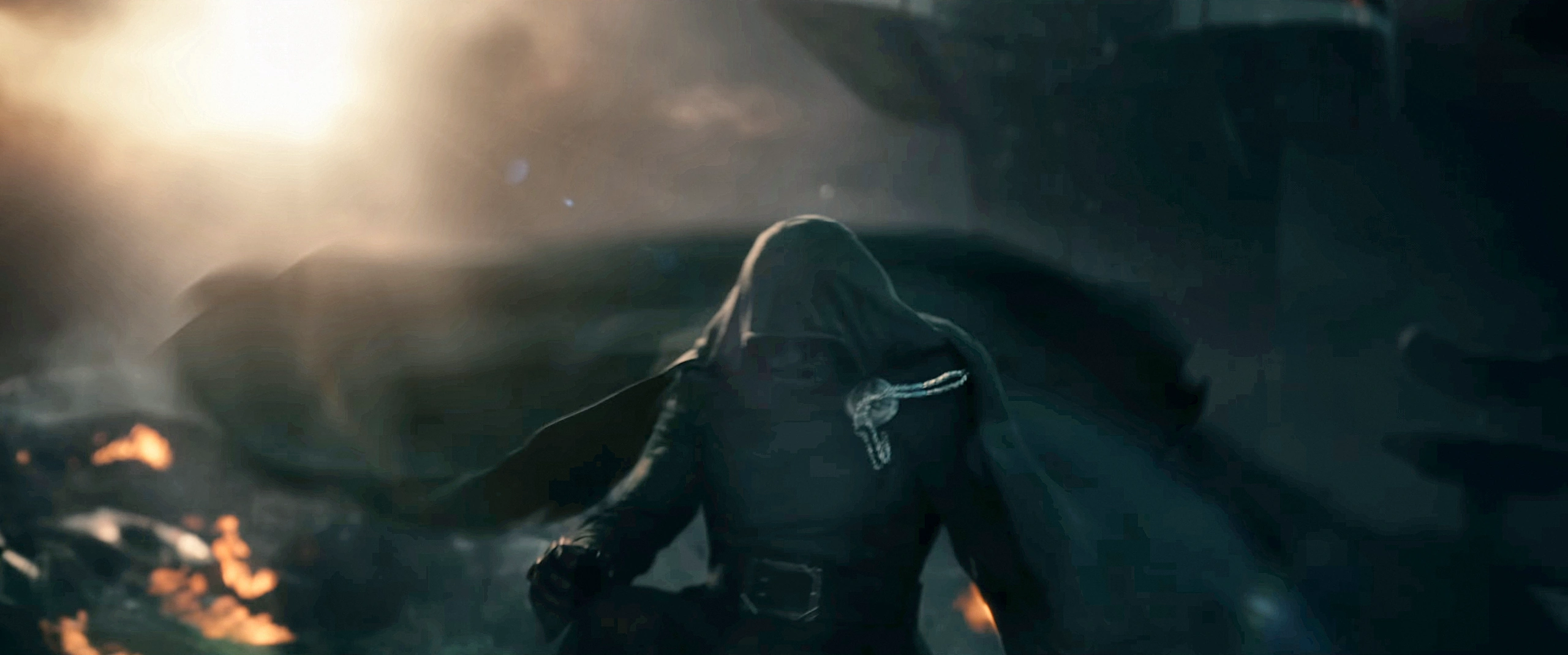 What Is An Incursion? Hickman'S Comics To Doomsday 4 Doctor Doom, Cloaked, Stands On A Battlefield In The Avengers: Doomsday Trailer