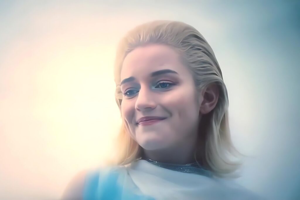 Julia Garner Shalla Bal In Beach