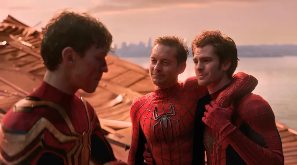 Three Spider-Men Tobey Maguire Tom Holland Andrew Garfield No Way Home multiverse 2021 Statue of Liberty scene